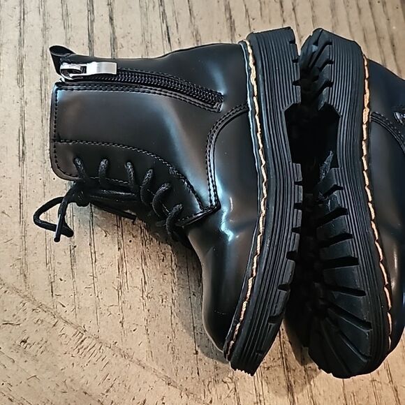 Black heart toddler boots size 9 - Picture 3 of 13